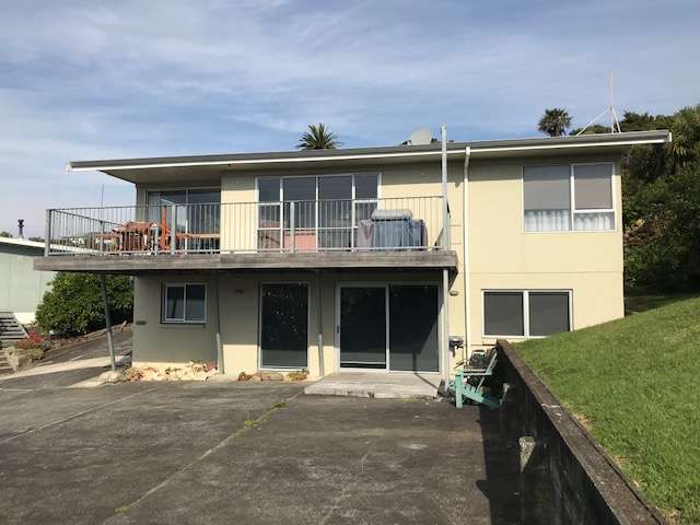 63 Wallis Street Raglan_2