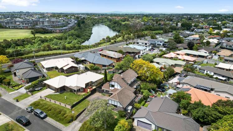 5 Church Road Pukete_19