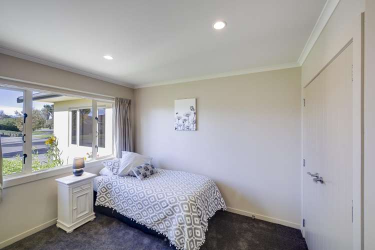 6 Palliser Place Poraiti_14