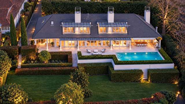 Grand-scale privacy on Remuera’s northern slopes