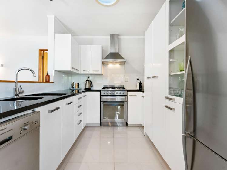 2/16 Pleasant Road Glen Eden_8