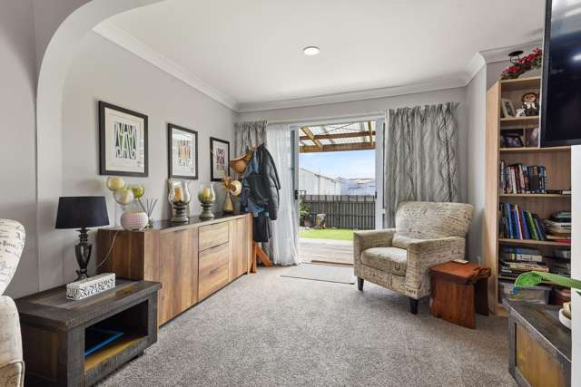 11 Russell Road Fairy Springs_4