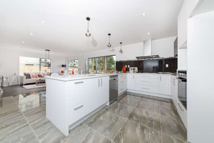 12a Woodglen Road Glen Eden_19