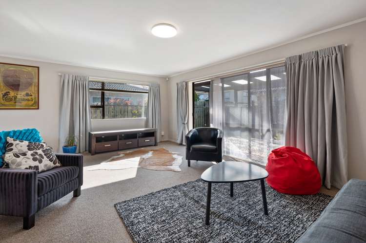 35b Holland Street Glenholme_7