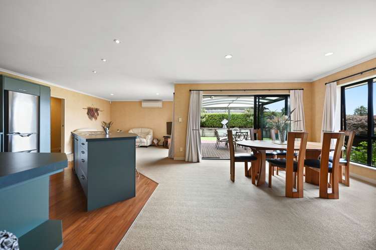 68 Wiltshire Drive Huntington_8