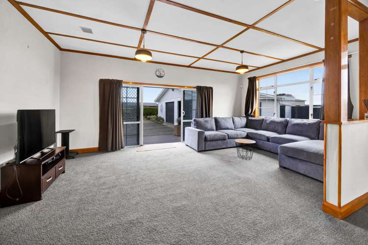 196 Glover Road Hawera_8