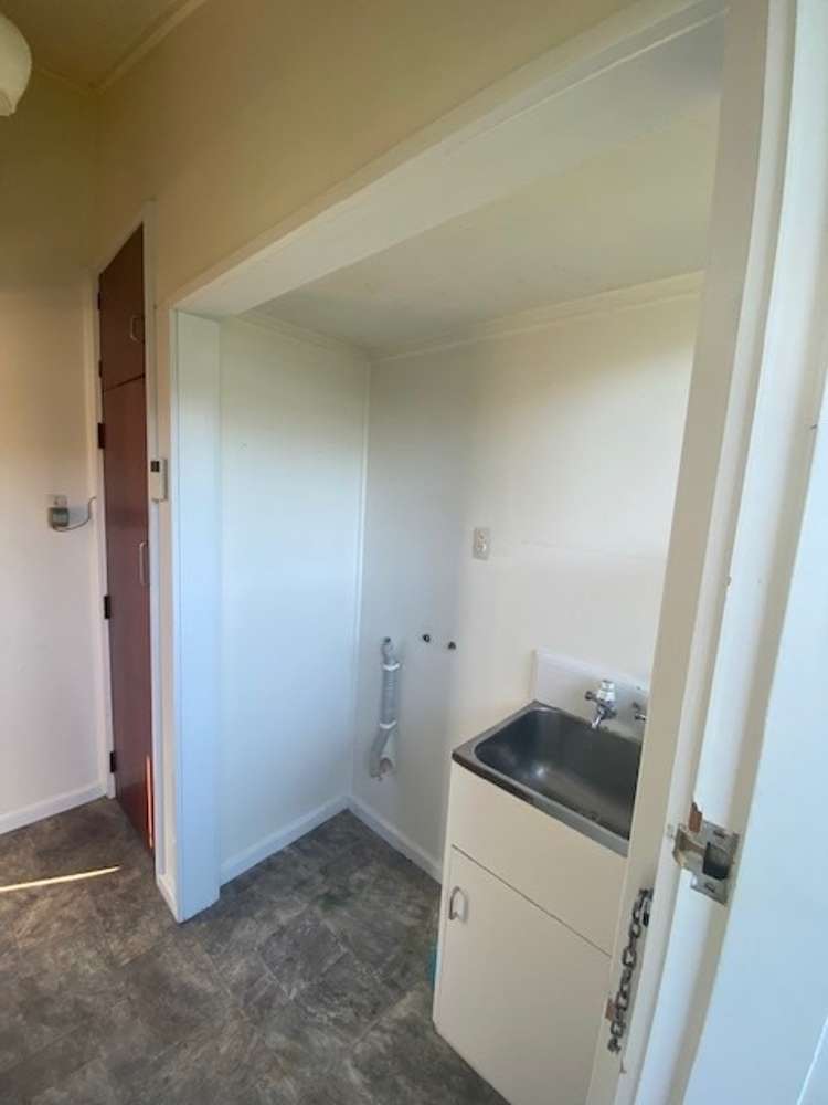 2/8 May Street 1076_7