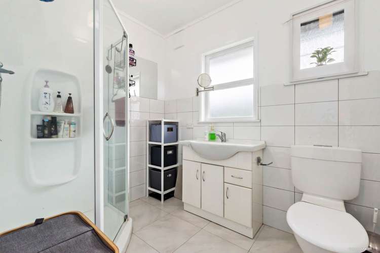 2/771 Beach Road Browns Bay_11