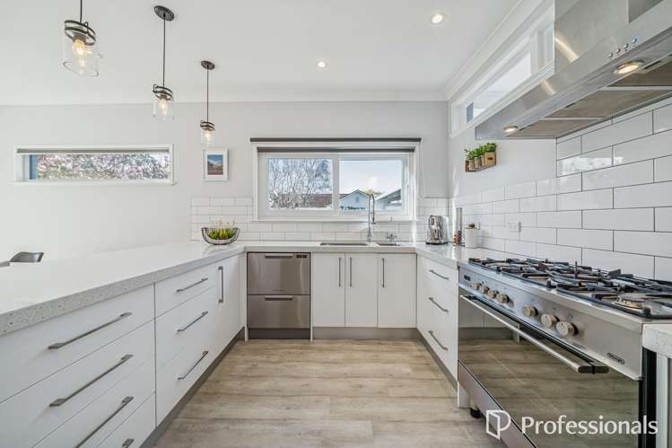 32 Orr Crescent Lower Hutt Central_11