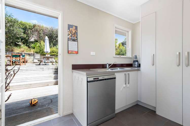 50 Lemnos Place Titirangi_21