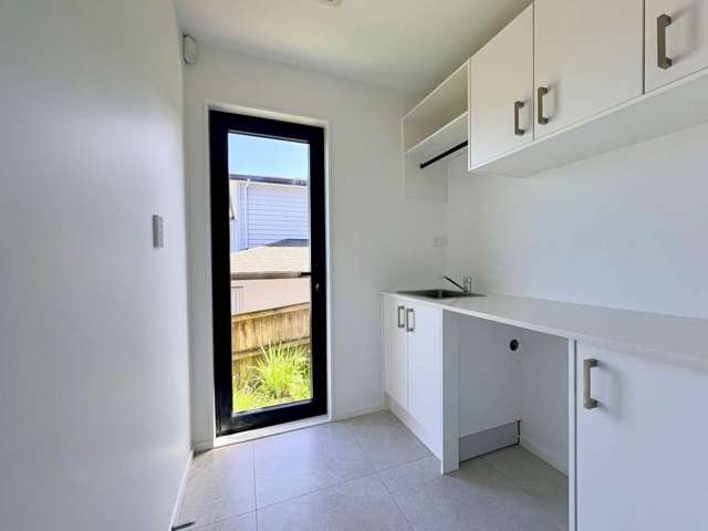 8/233 Great North Road Henderson_1