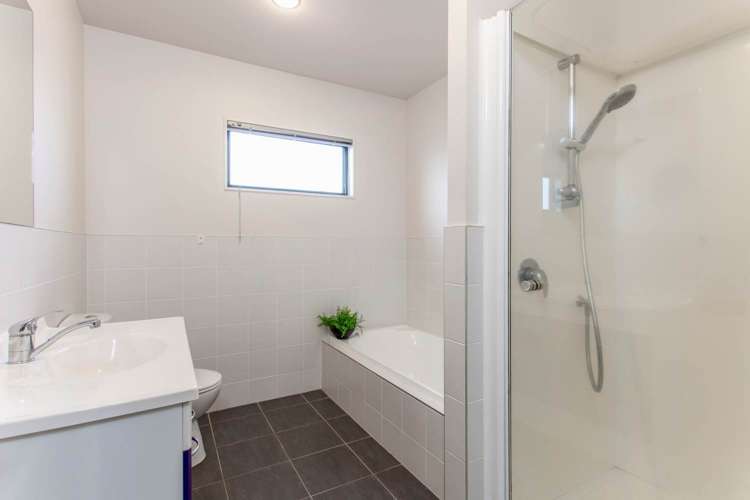 18/22 Northcross Drive Oteha_10