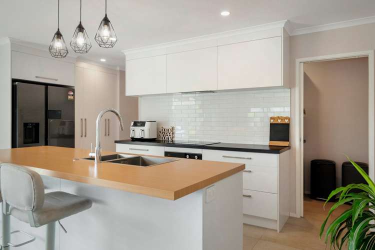 6 Island Vista Athenree_5
