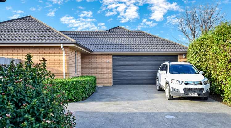 21 Pohutukawa Crescent Parklands_11