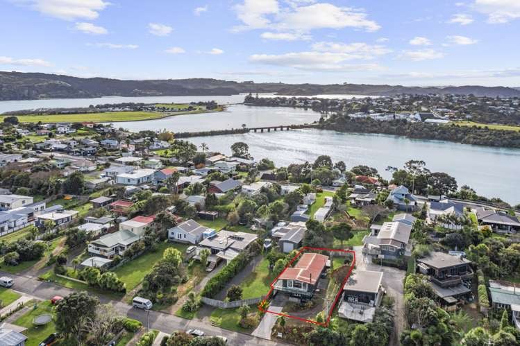 26 Smith Street Raglan_23