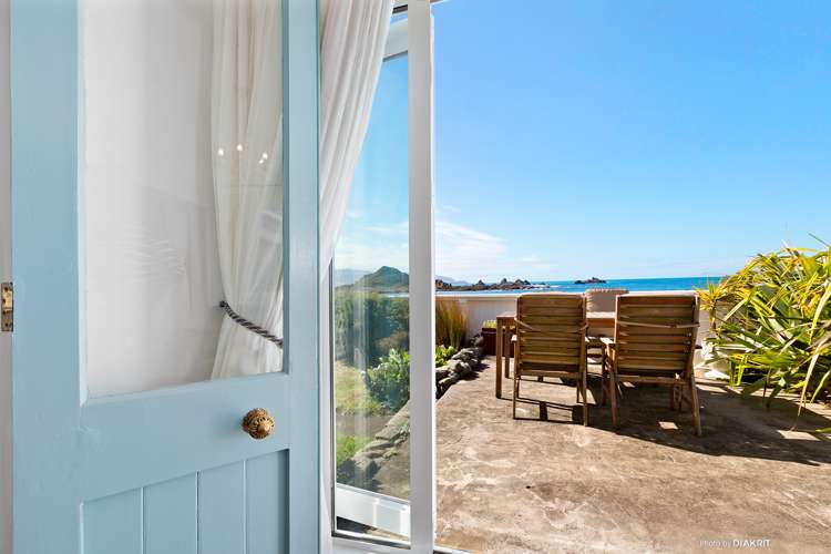 336 The Esplanade Island Bay_8