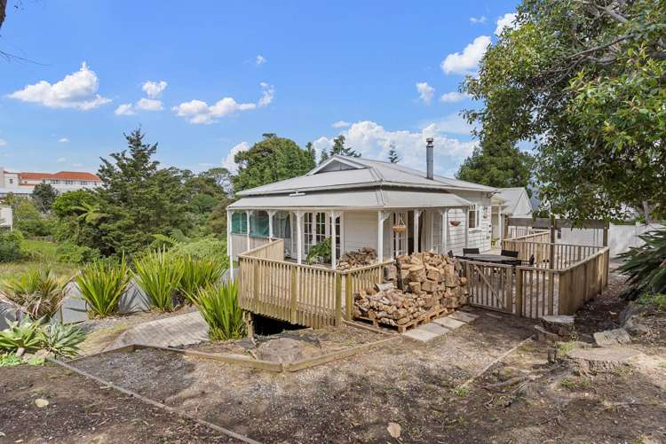 2 Seaview Avenue Northcote_21