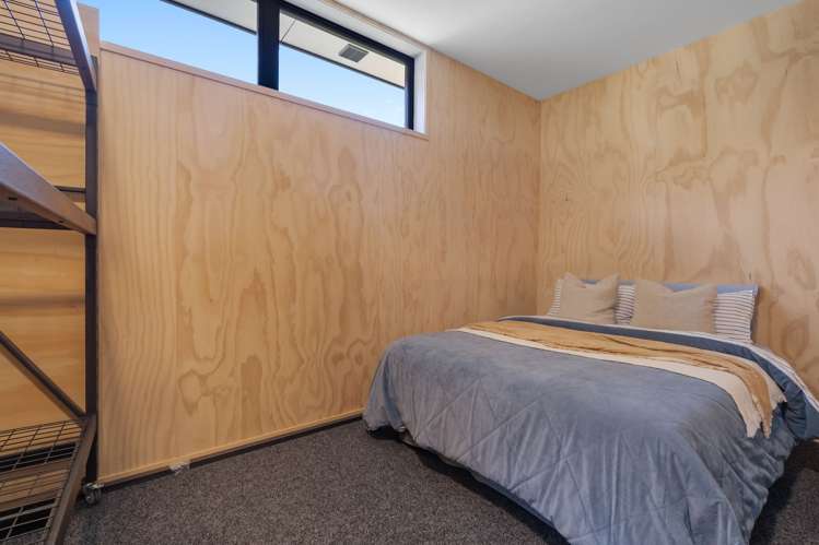 10 Divers Lane Wanaka_11