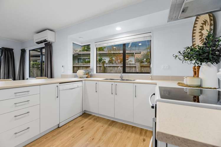 24 Kaimai Place Hairini_8