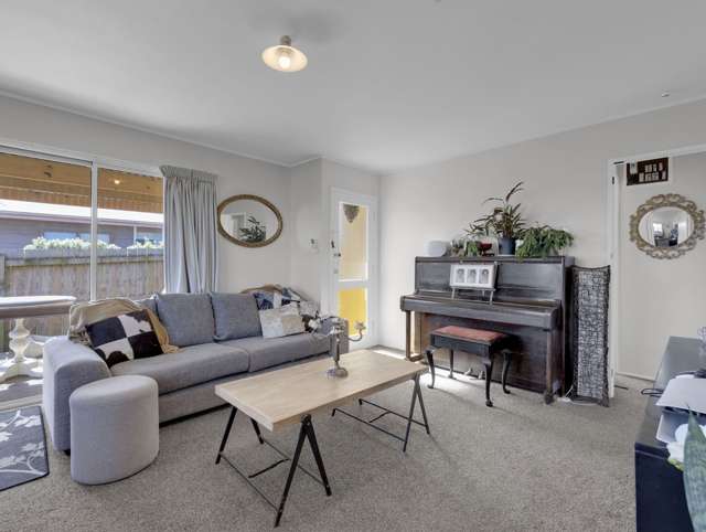 8 Leslie Place Deanwell_3