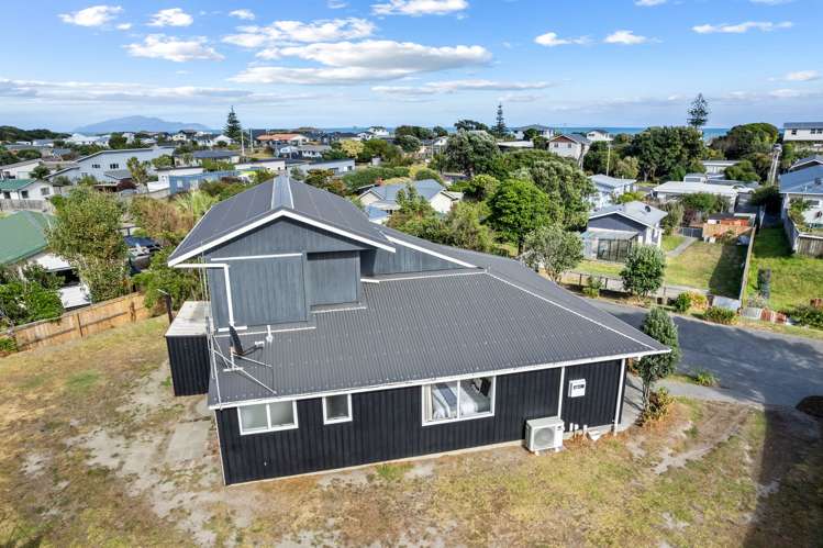 16A Karaka Street Otaki Beach_30