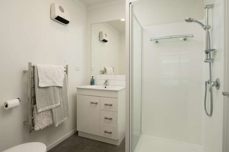 9 Korari Grove Redwoodtown_7