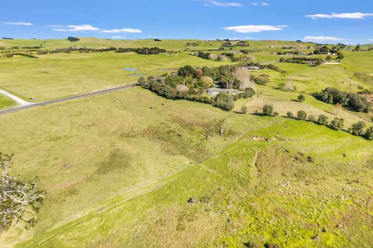 402 Baylys Coast Road_4