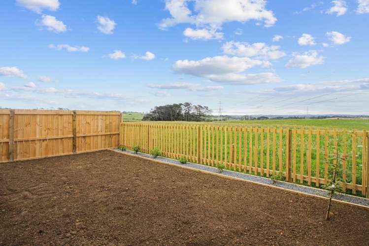 68 Puwha Street Massey_16