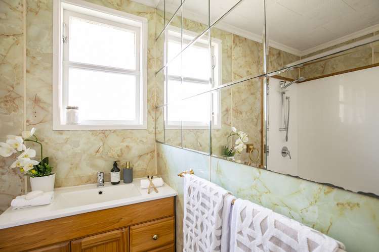 28 Fergusson Street Solway_14