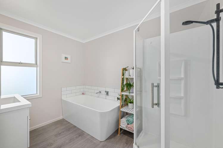 4 Spitfire Drive Burleigh_20