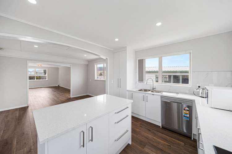 22 Molesworth Place Mangere_8