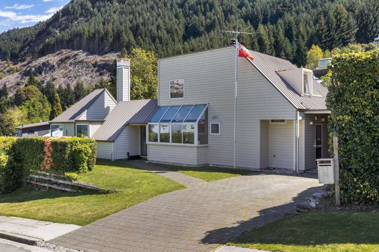 18 Williams Street Fernhill/Sunshine Bay_10