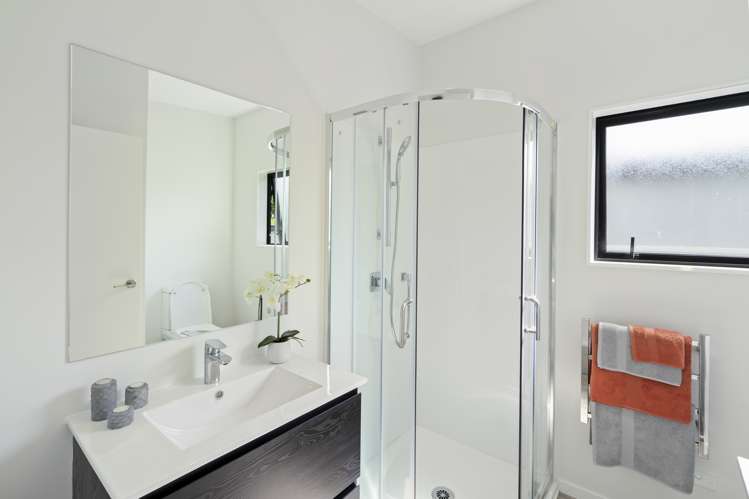 2/24 Andrew Road Howick_7