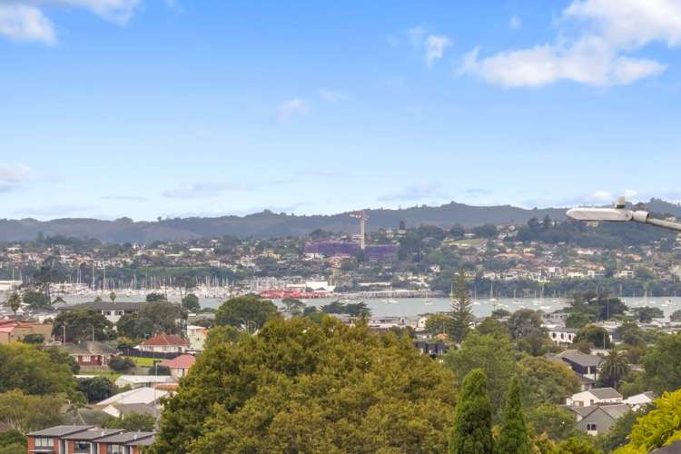 2/11 Felton Mathew Avenue St Johns_2