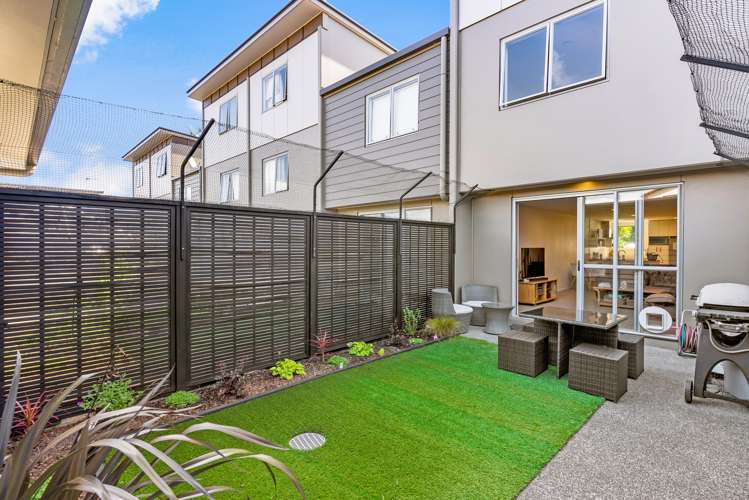 12/1 Gracechurch Drive Flat Bush_5