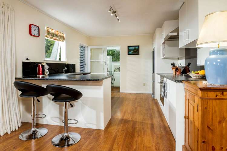 13 Mawson Avenue Torbay_9