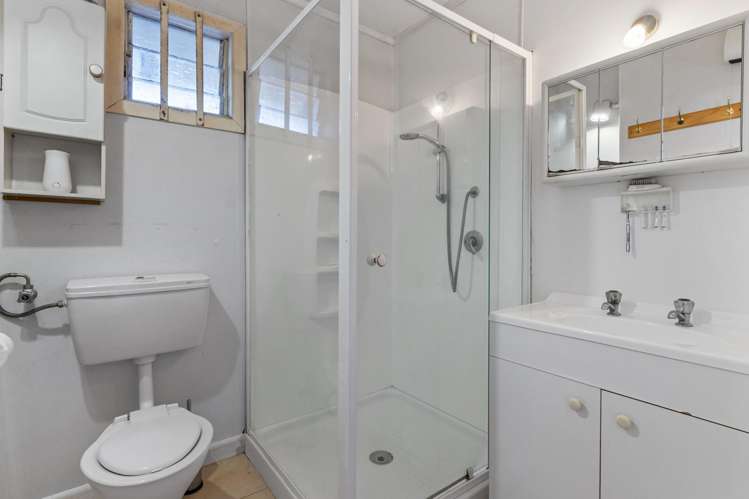 7 Fairclough Road Beach Haven_9