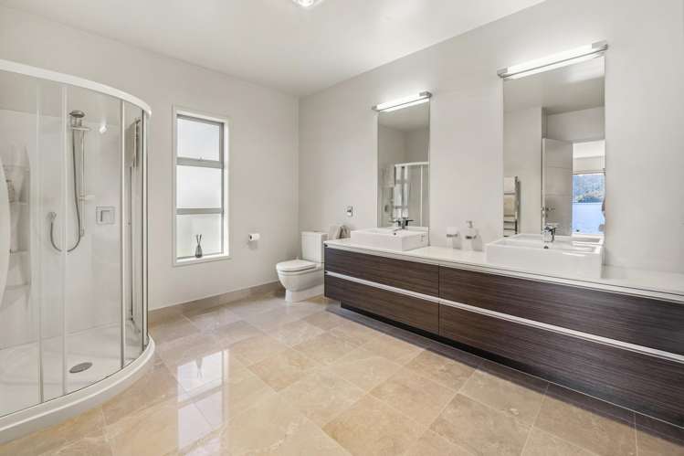 17 Steep Street Lake Okareka_18