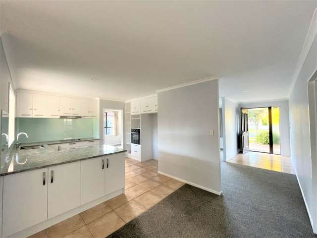 77 Armoy Drive East Tamaki_3