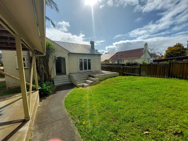 Cute Home in Sandringham