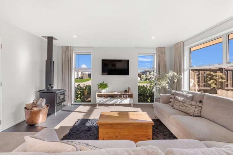 49 Fairbairn Road_4