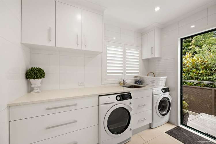 105B Beach Road Mellons Bay_11