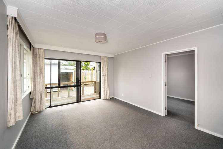 7 Holden Avenue Haumoana_11