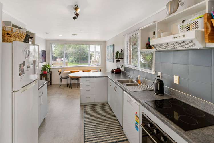 4 John Road Fairy Springs_8