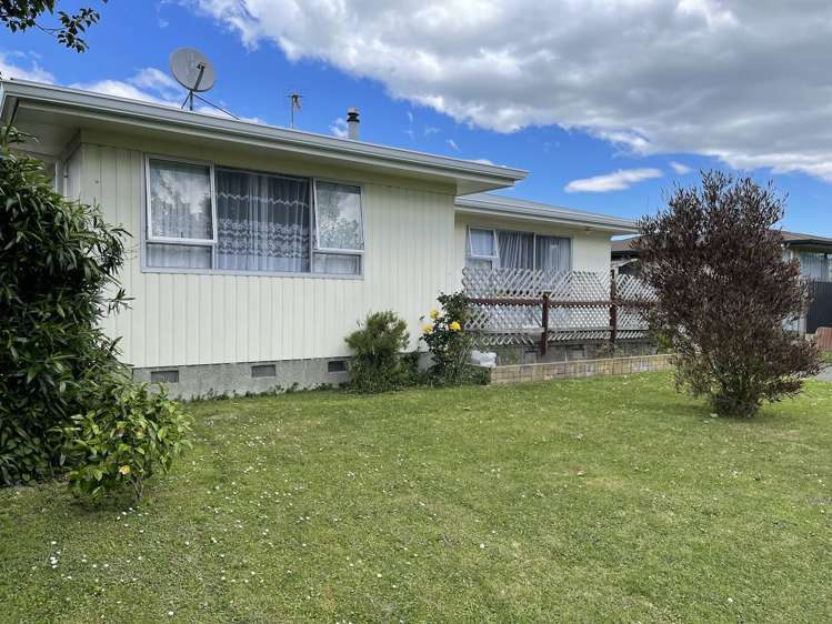 251 Westminster Avenue_0