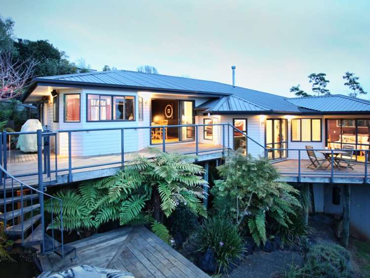 3 Kauri Lane Red Hill_1