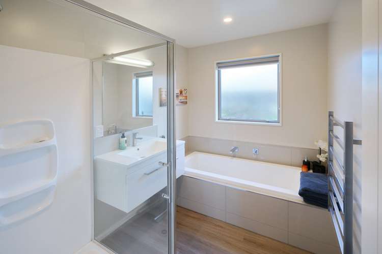 9 Sunline Avenue Lincoln_10