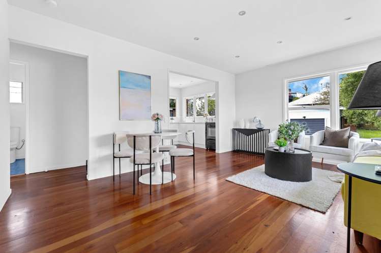 2/180 Archers Road Glenfield_5