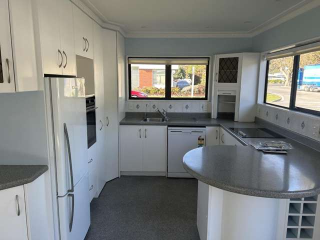 12 Nelson Square 10728_2