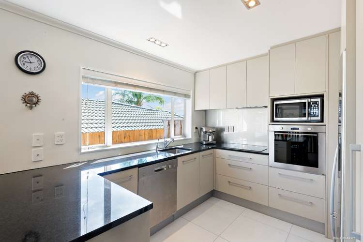 42 Elan Place Stanmore Bay_3